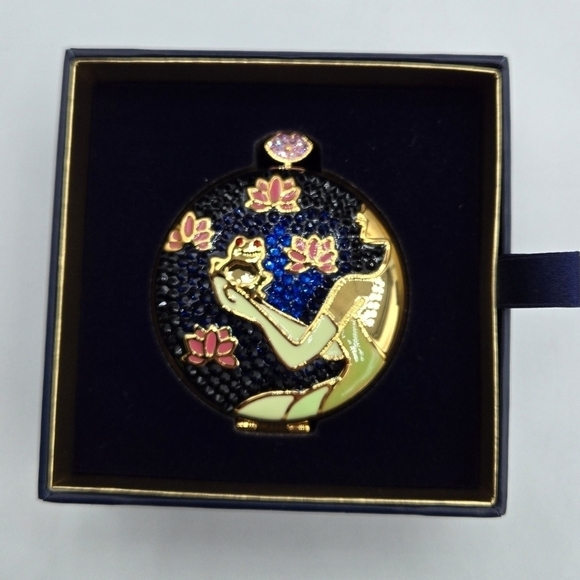 Estee Lauder Disney Tiana Dreams Come True Setting Powder Compact - Picture 3 of 9